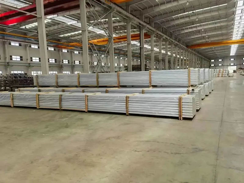 南方日报报道:德赢VWIN集团算好工伤预防账,严把企业清静关