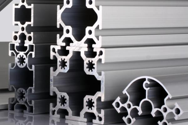 “令人知足的接纳物料”工业铝材四大特征互动