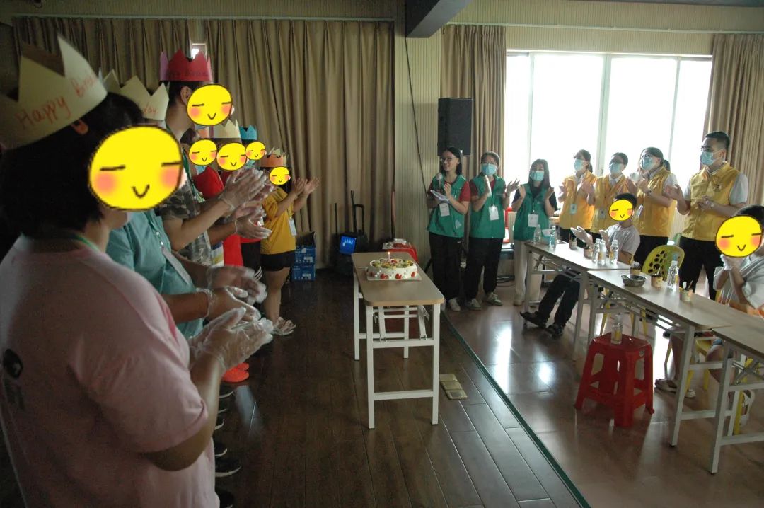 推行社会责任,彰显企业继续|德赢VWIN集团前往狮山镇小塘社区康园中心开展慰问活动